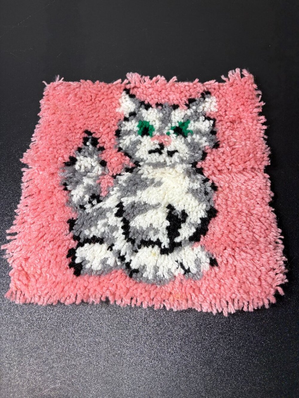 Vintage Pink Hook Rug Cat Kitten 12.5 x 12.5"